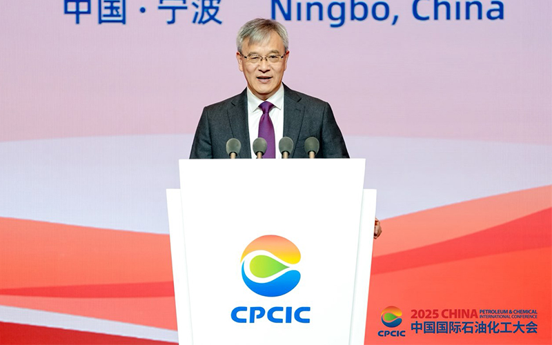 褚：：：工业AI可行之路的思索，，，以FAOP破解“大厨逆境”